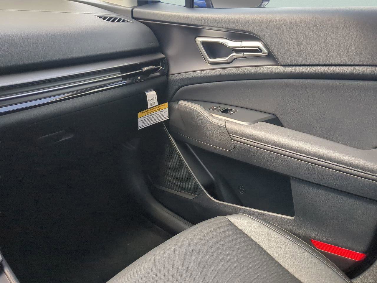 New 2026 Kia Sportage EX w/ EX Panorama Roof Package image 15