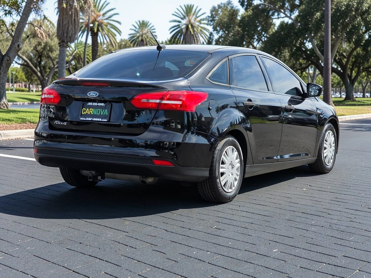 Used 2017 Ford Focus S image 7