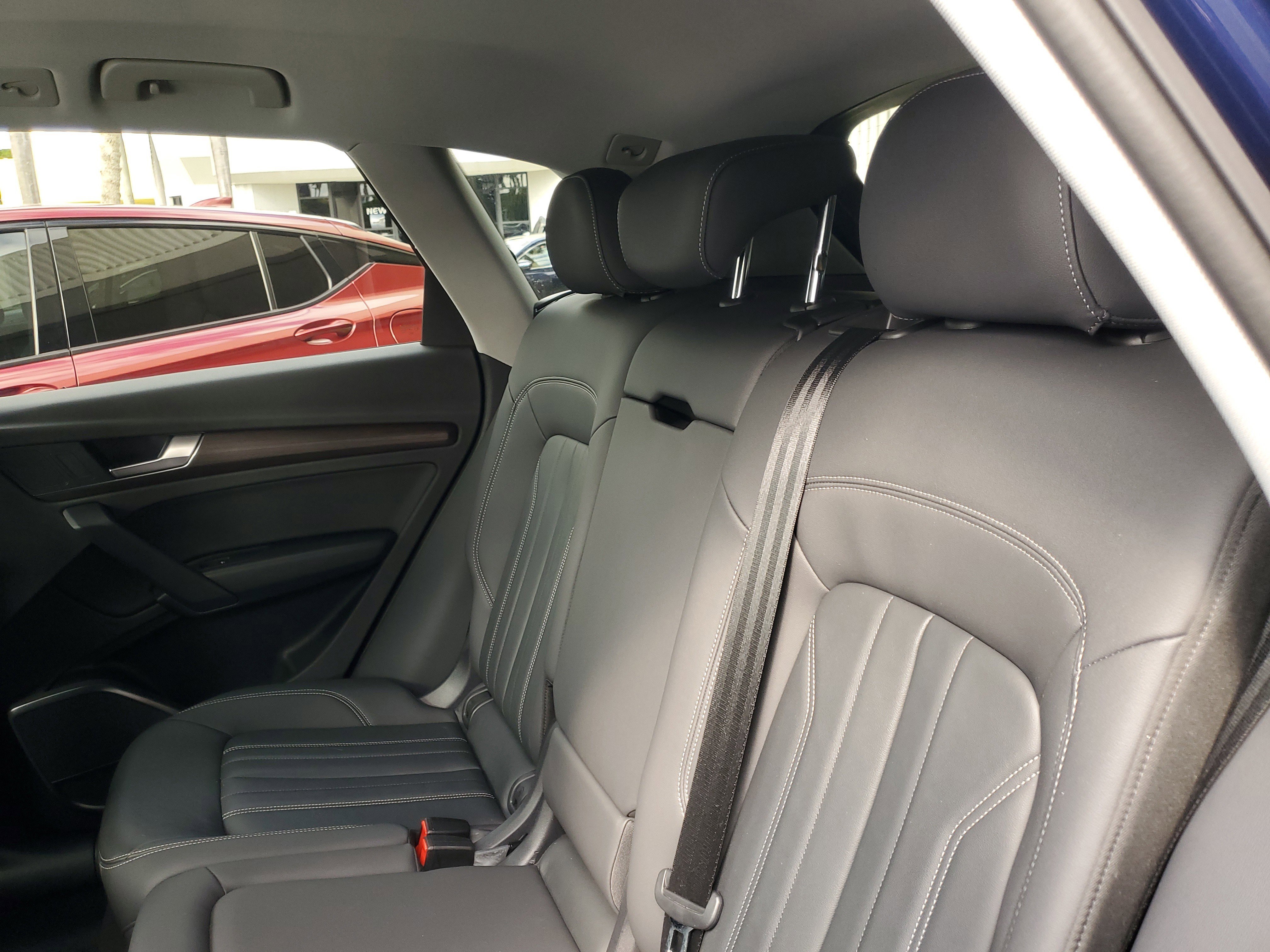 Used 2021 Audi Q5 Premium image 12