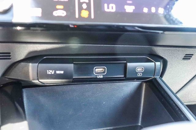 Used 2023 Kia Niro LX FWD image 27