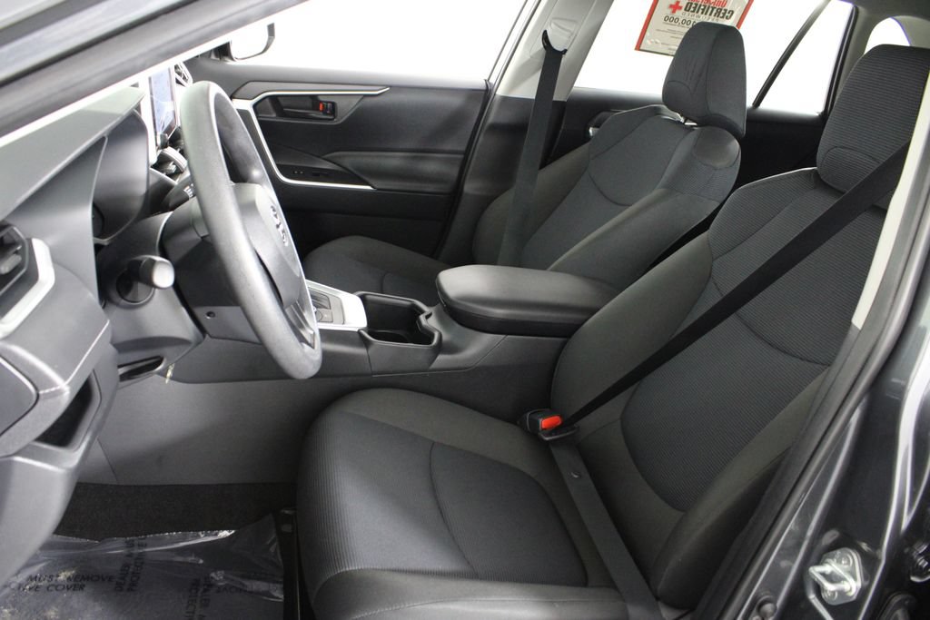 Used 2025 Toyota RAV4 LE AWD/4WD image 19