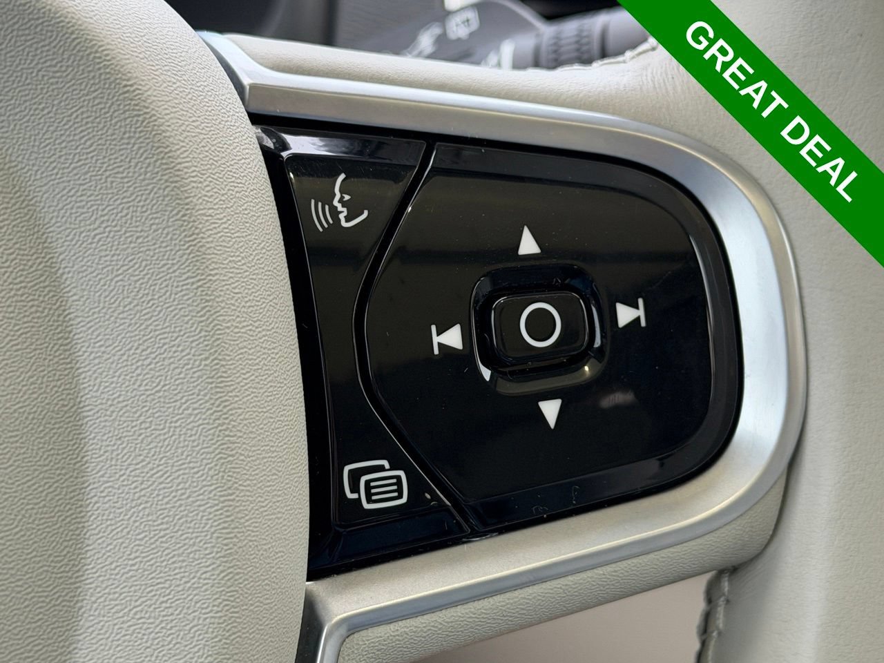 Used 2022 Volvo XC90 T6 Momentum w/ Advanced Package AWD/4WD image 19