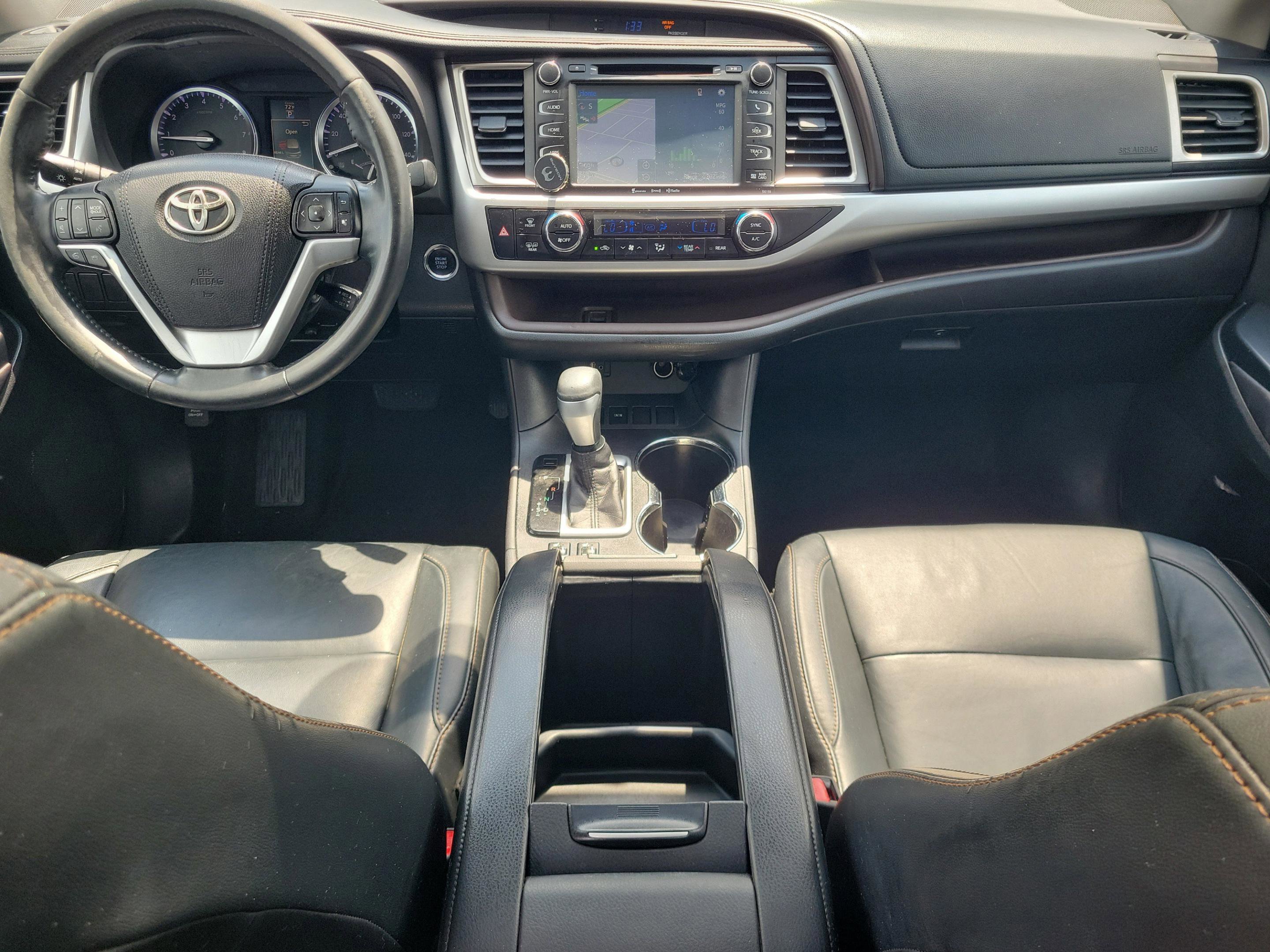 Used 2016 Toyota Highlander XLE image 17
