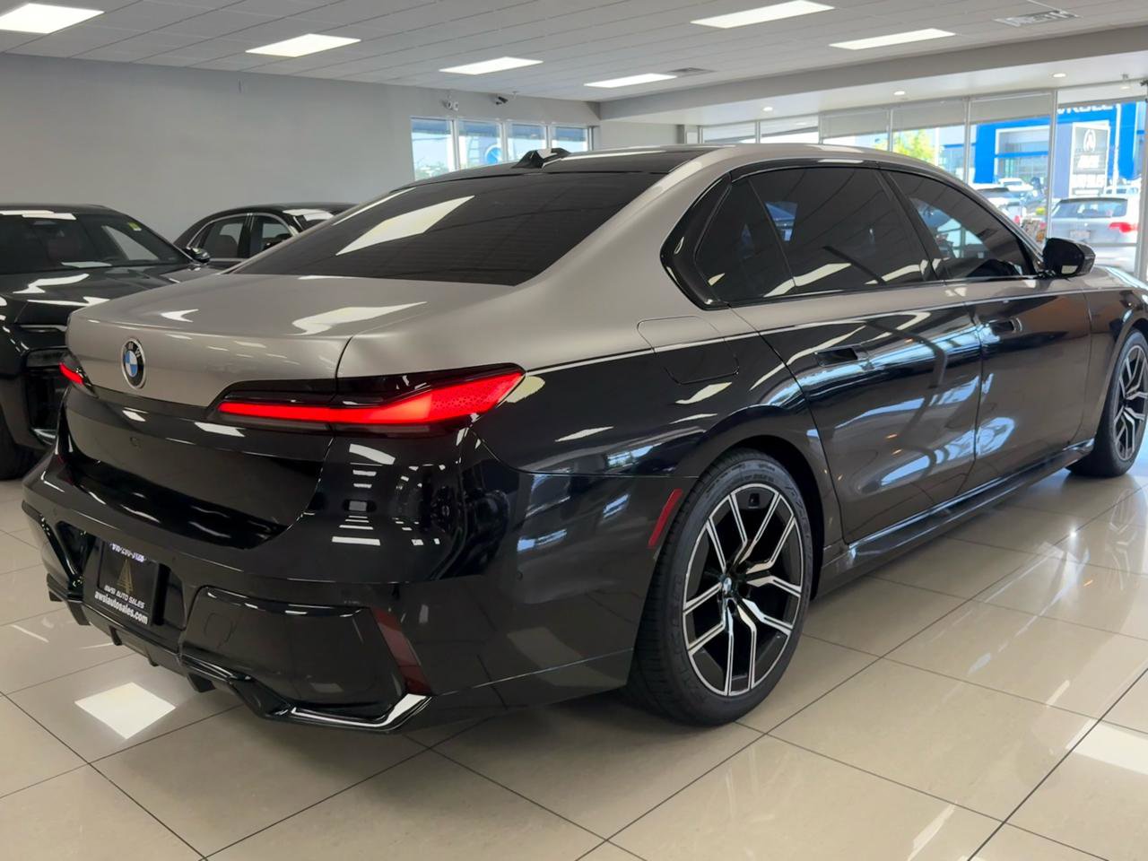 Used 2024 BMW 740i w/ Premium Package RWD image 3
