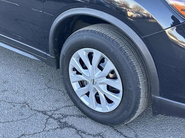 Used 2017 Nissan Rogue S image 7