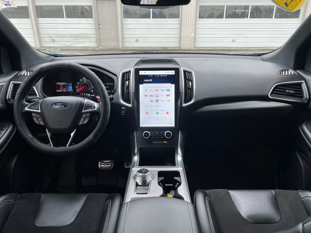 Used 2023 Ford Edge ST w/ Cargo Accessory Package AWD/4WD image 15