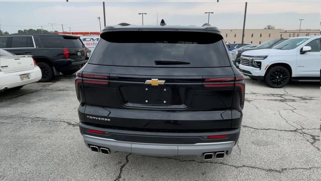 Used 2025 Chevrolet Traverse LT w/ Driver Confidence Package FWD image 9