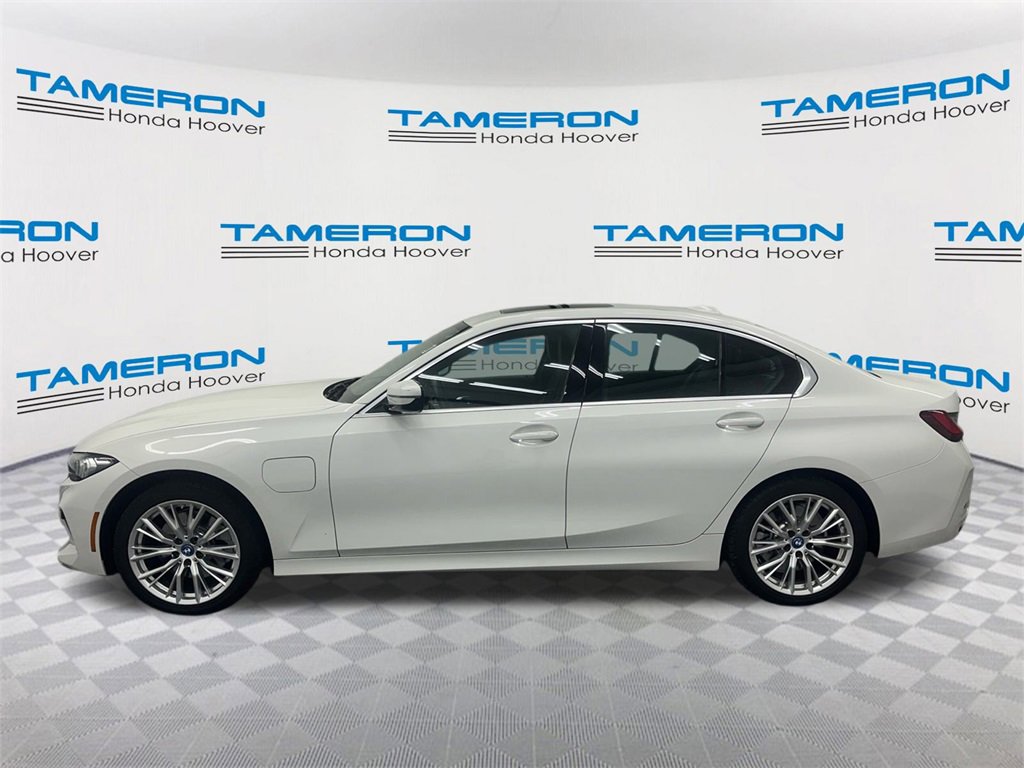 Used 2024 BMW 330e xDrive image 2