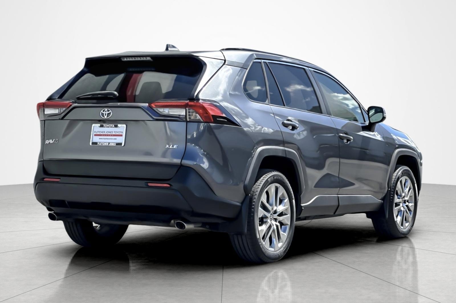 Certified 2021 Toyota RAV4 XLE Premium image 5