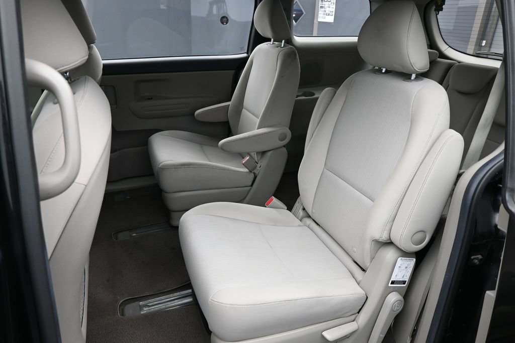 Used 2020 Kia Sedona L FWD image 13