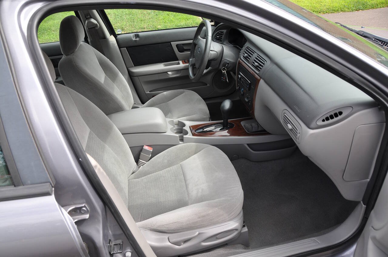 Used 2006 Ford Taurus SEL FWD image 19