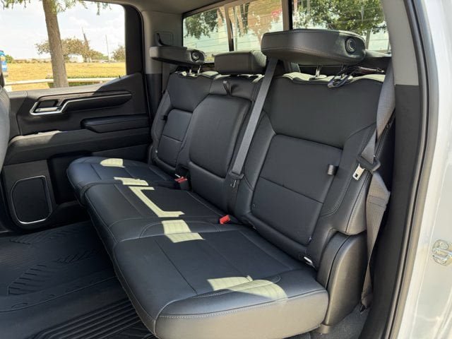 Used 2024 Chevrolet Silverado 1500 LTZ w/ LTZ Convenience Package II AWD/4WD image 28