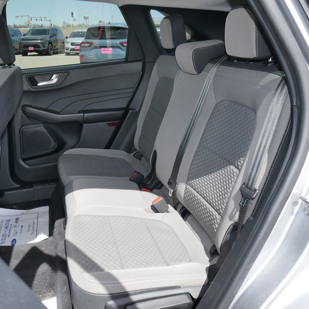 Used 2021 Ford Escape SE w/ Cold Weather Package AWD/4WD image 6