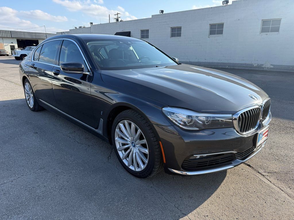 Used 2018 BMW 740e xDrive image 14