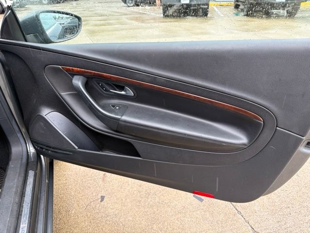 Used 2012 Volkswagen Eos Lux FWD image 17