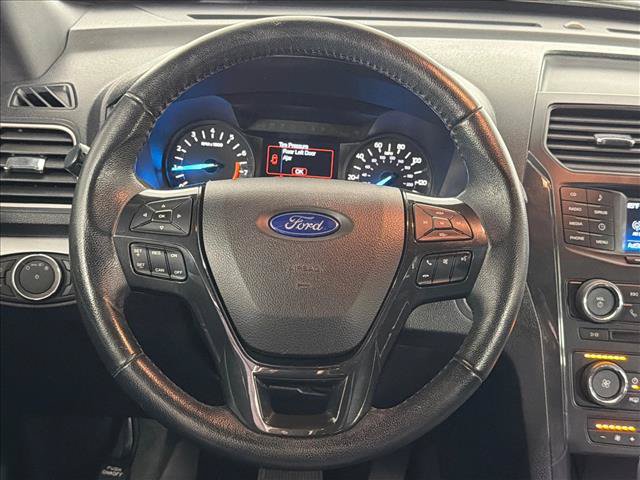 Used 2017 Ford Explorer XLT FWD image 23