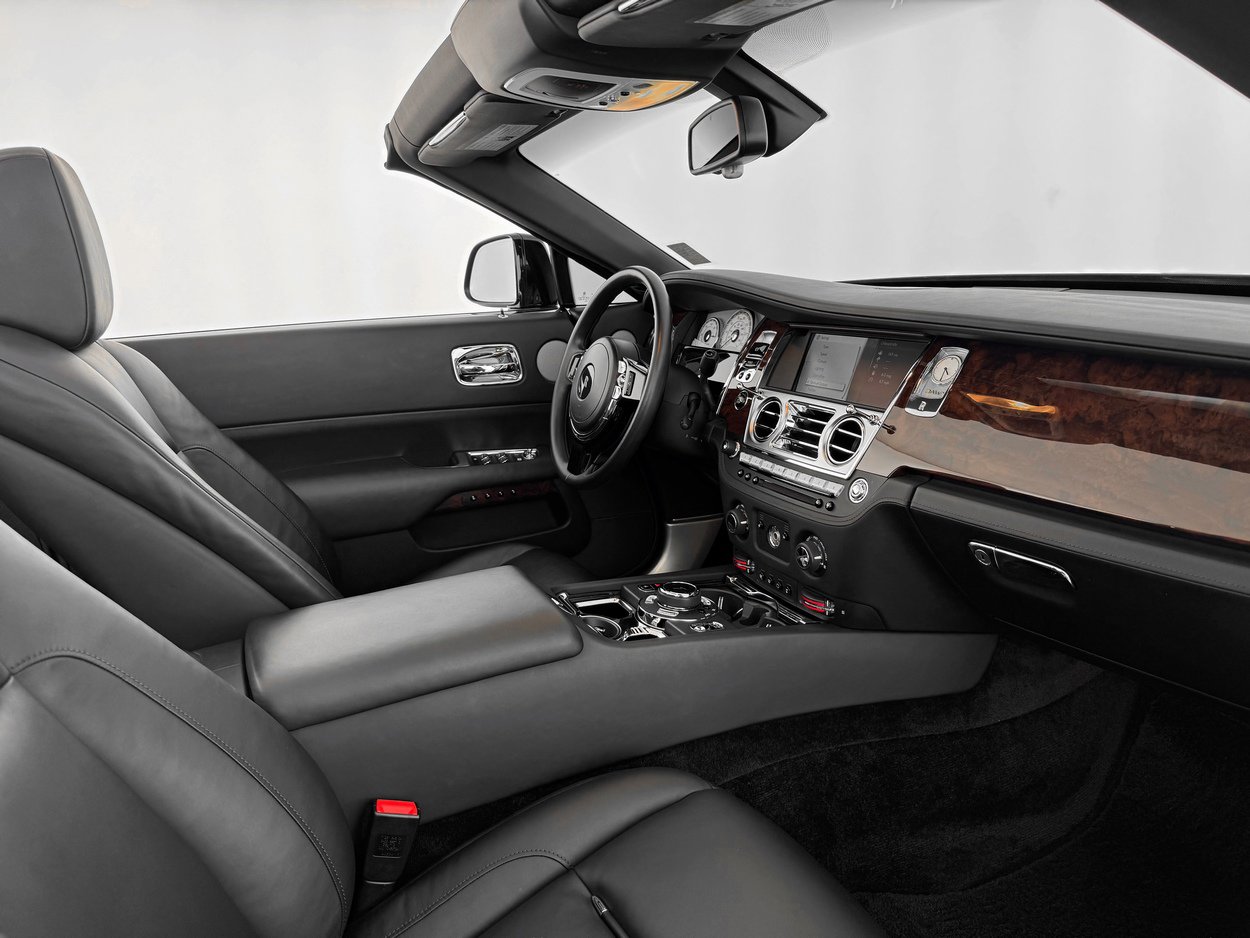 Used 2016 Rolls-Royce Dawn RWD image 31