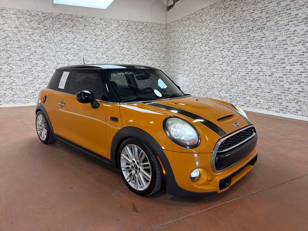 Used 2014 MINI Cooper S image 1