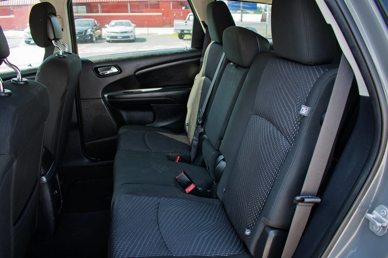 Used 2019 Dodge Journey SE w/ Connectivity Group FWD image 28