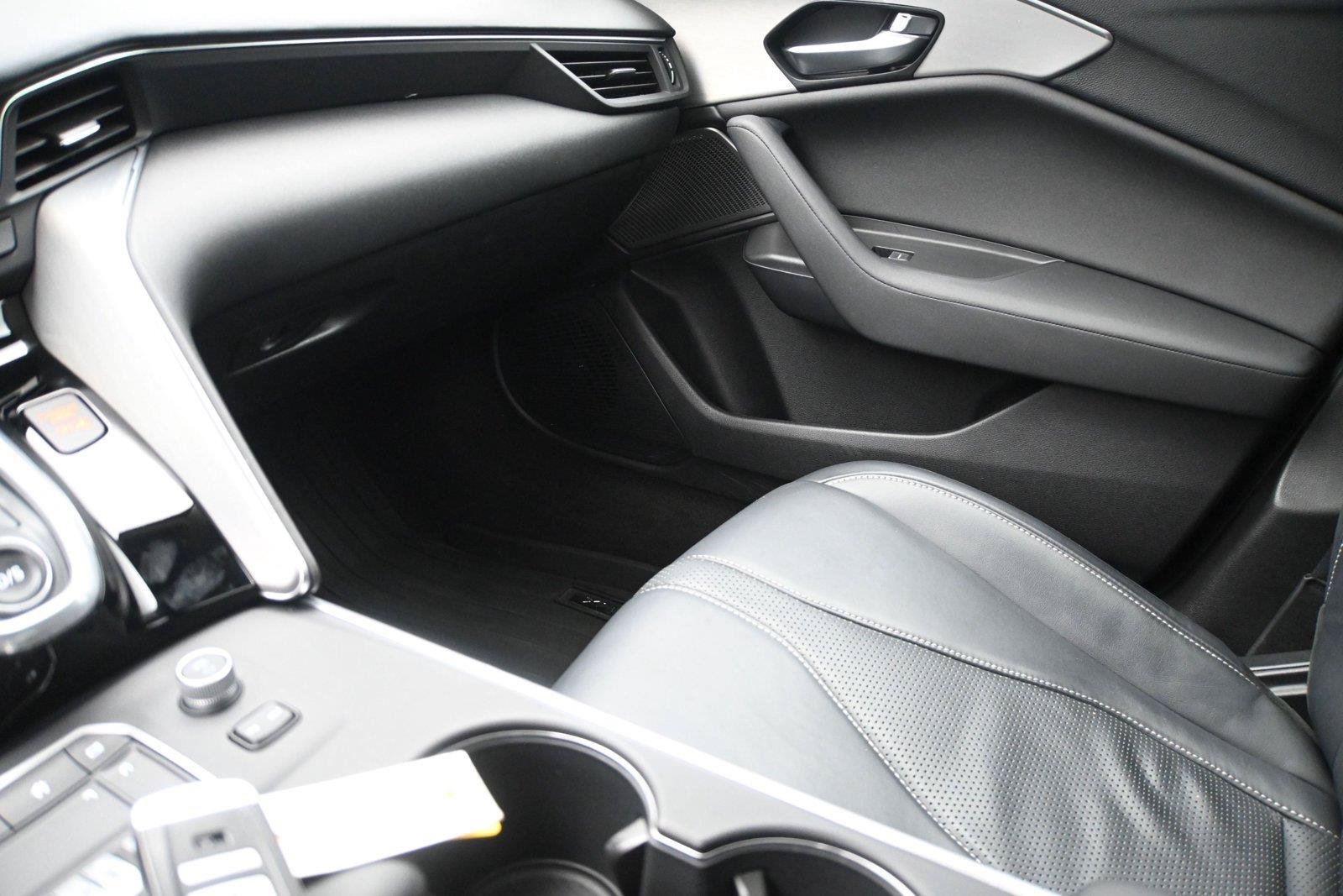 Used 2023 Acura TLX w/ Technology Package FWD image 6