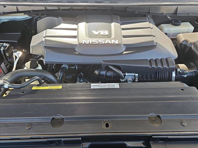 Used 2018 Nissan Titan SV w/ SV Convenience Package image 22