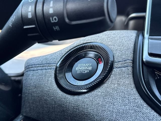 Used 2024 Jeep Compass Latitude image 15