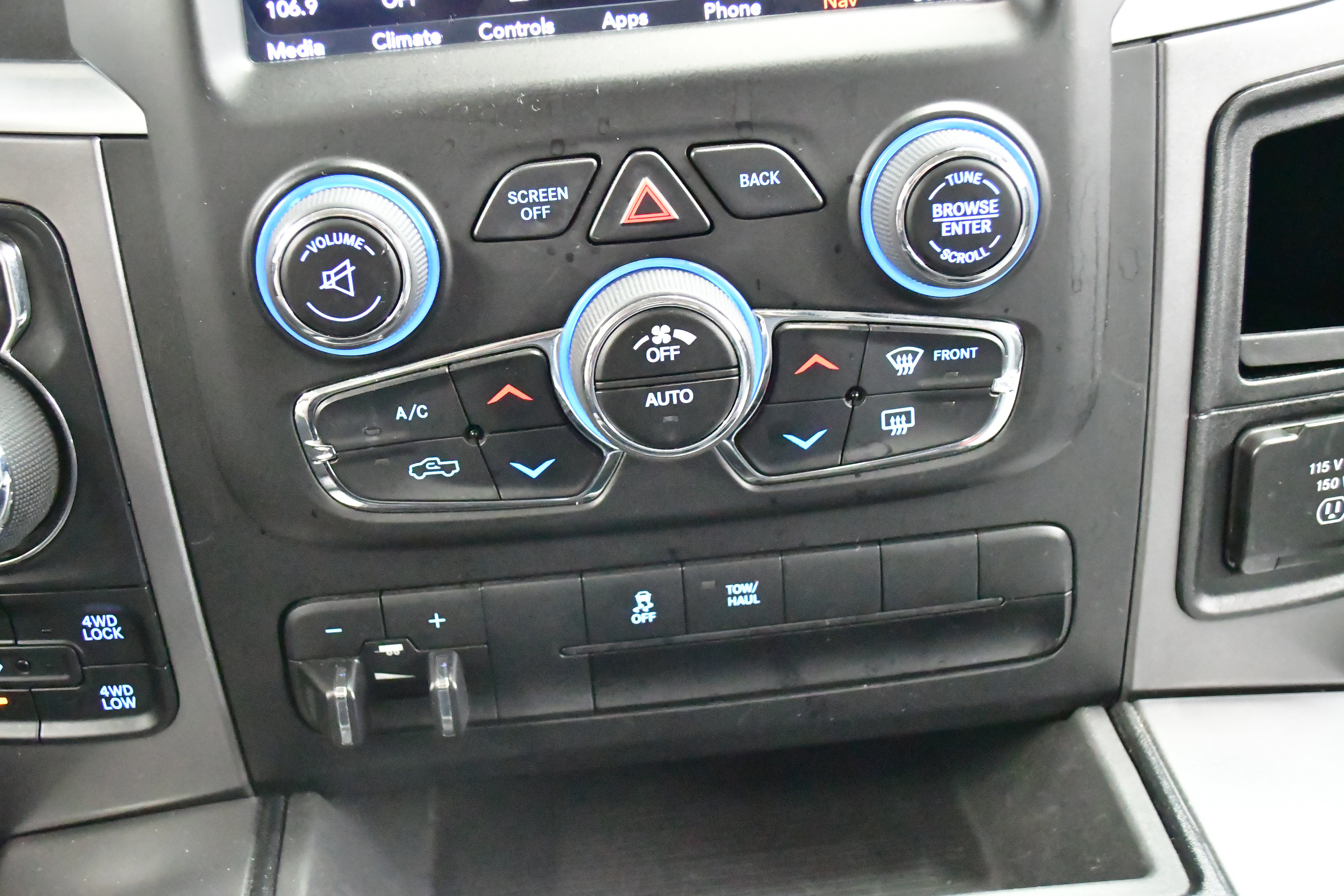 Used 2023 RAM 1500 Classic SLT w/ Trailer & Traction Group AWD/4WD image 25