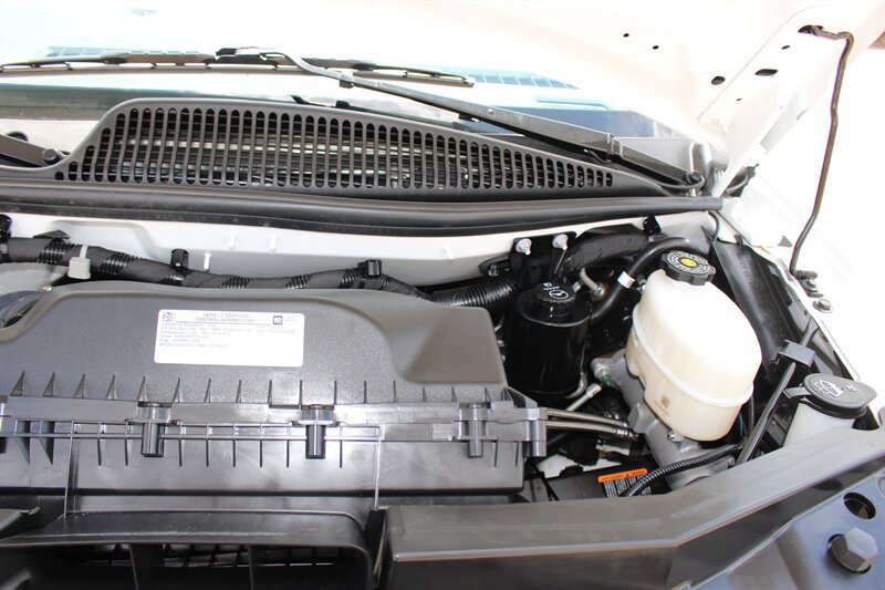 Used 2025 Chevrolet Express 3500 LS RWD image 32