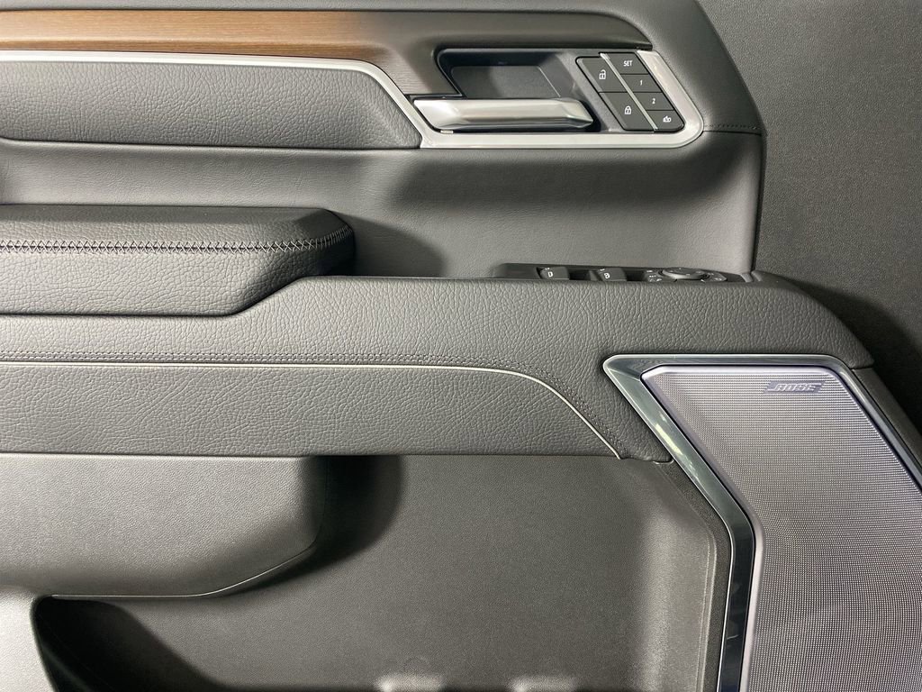 New 2025 GMC Sierra 2500 Denali w/ Denali Reserve Package image 24