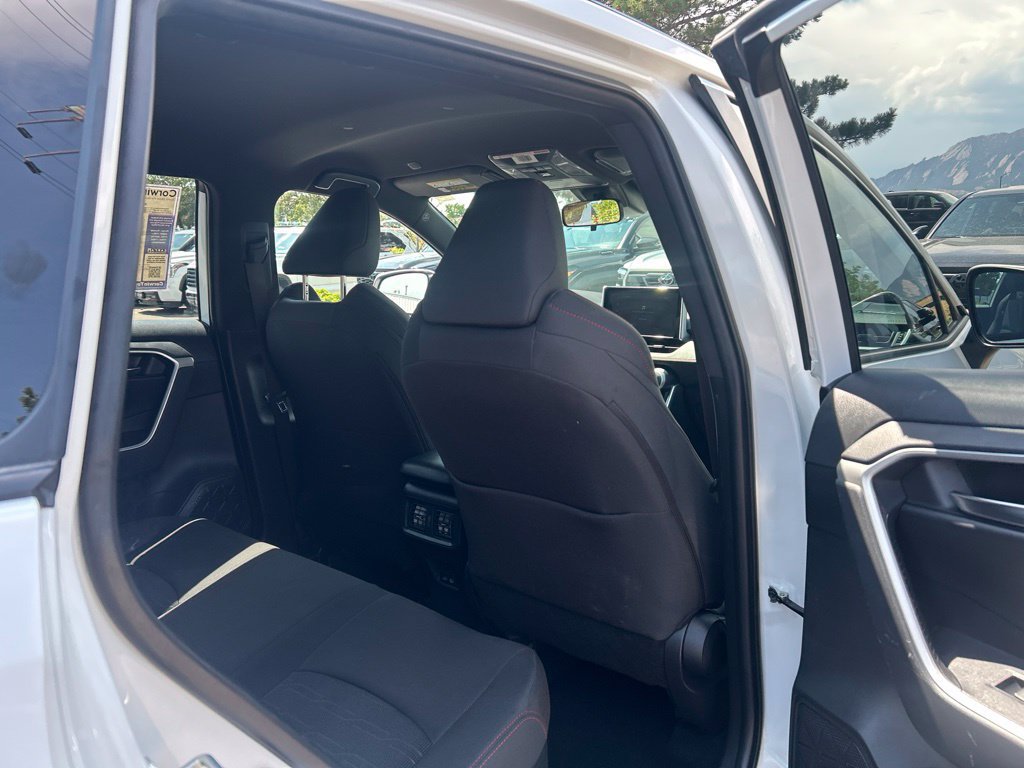 Used 2025 Toyota RAV4 SE AWD/4WD image 14