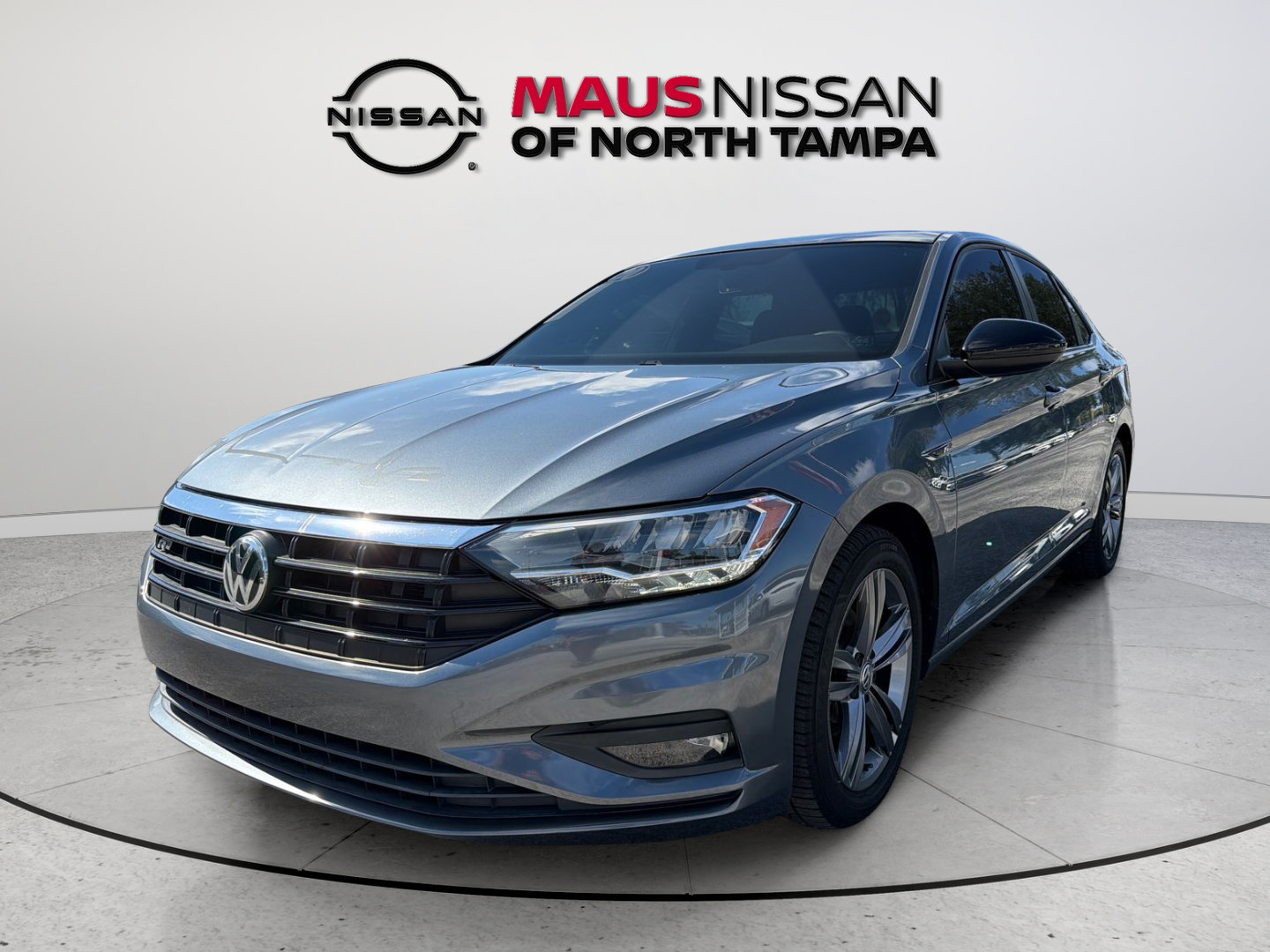 Used 2020 Volkswagen Jetta R-Line w/ R-Line Cold Weather Package FWD image 4