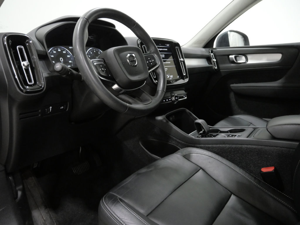 Used 2022 Volvo XC40 T5 Momentum AWD/4WD image 12