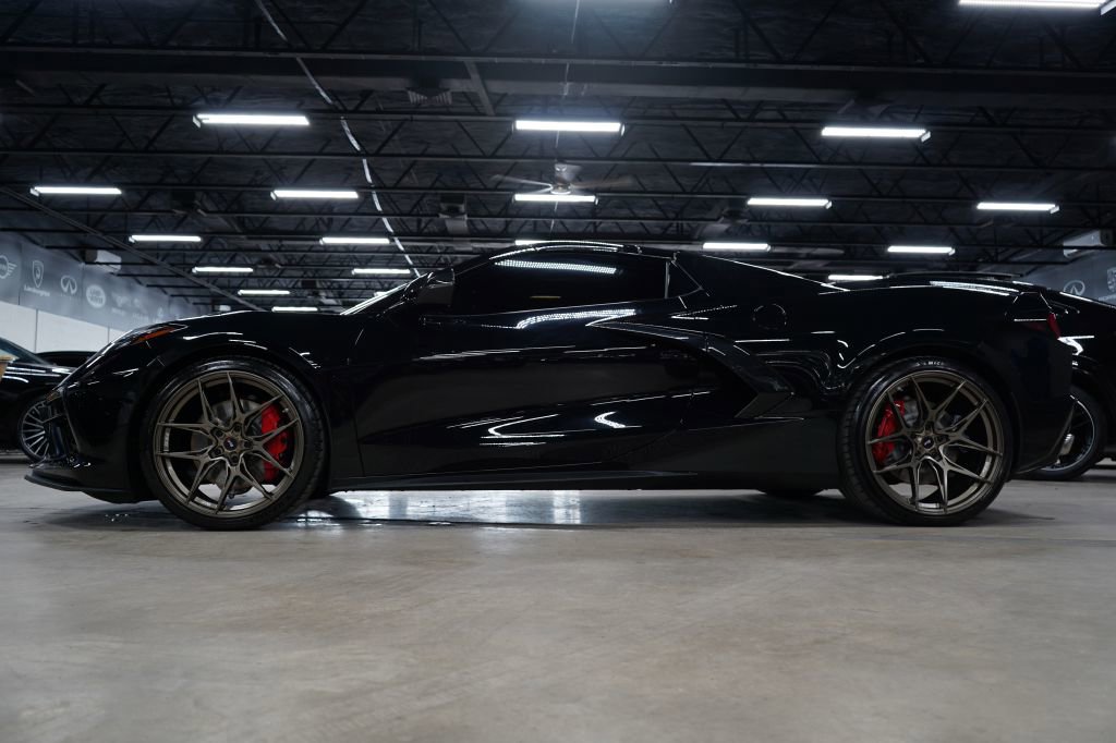 Used 2022 Chevrolet Corvette Stingray Convertible w/ Z51 Performance Package RWD image 2
