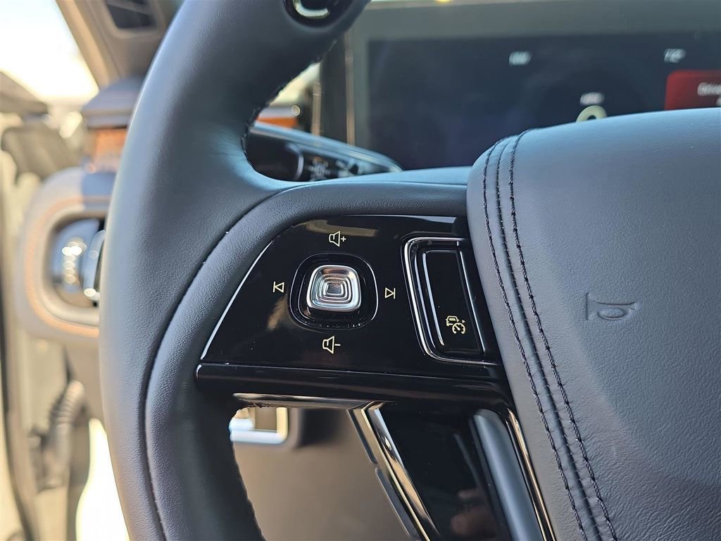 Used 2025 Lincoln Aviator Black Label image 25