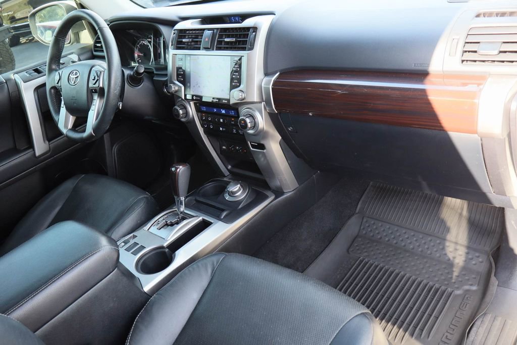 Used 2021 Toyota 4Runner Limited AWD/4WD image 33