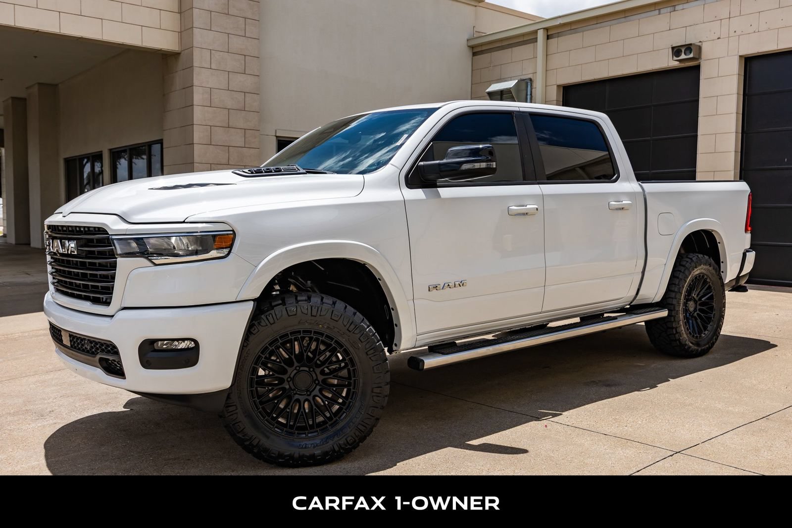 Used 2025 RAM 1500 Laramie w/ Sport Appearance Package AWD/4WD image 5