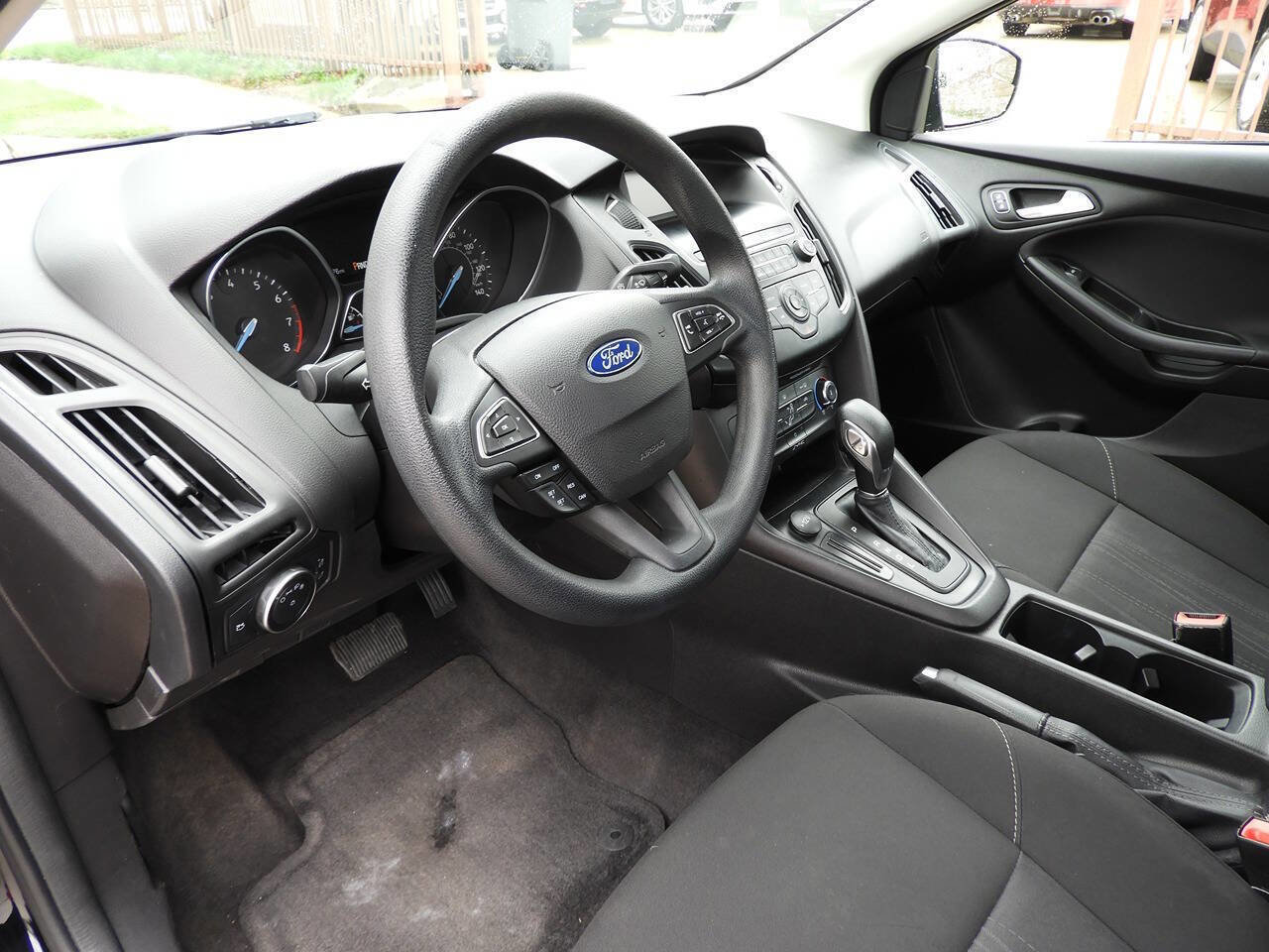 Used 2018 Ford Focus SE image 16
