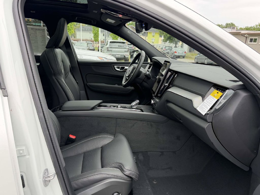 New 2026 Volvo XC60 B5 Ultra w/ Climate Package AWD/4WD image 11