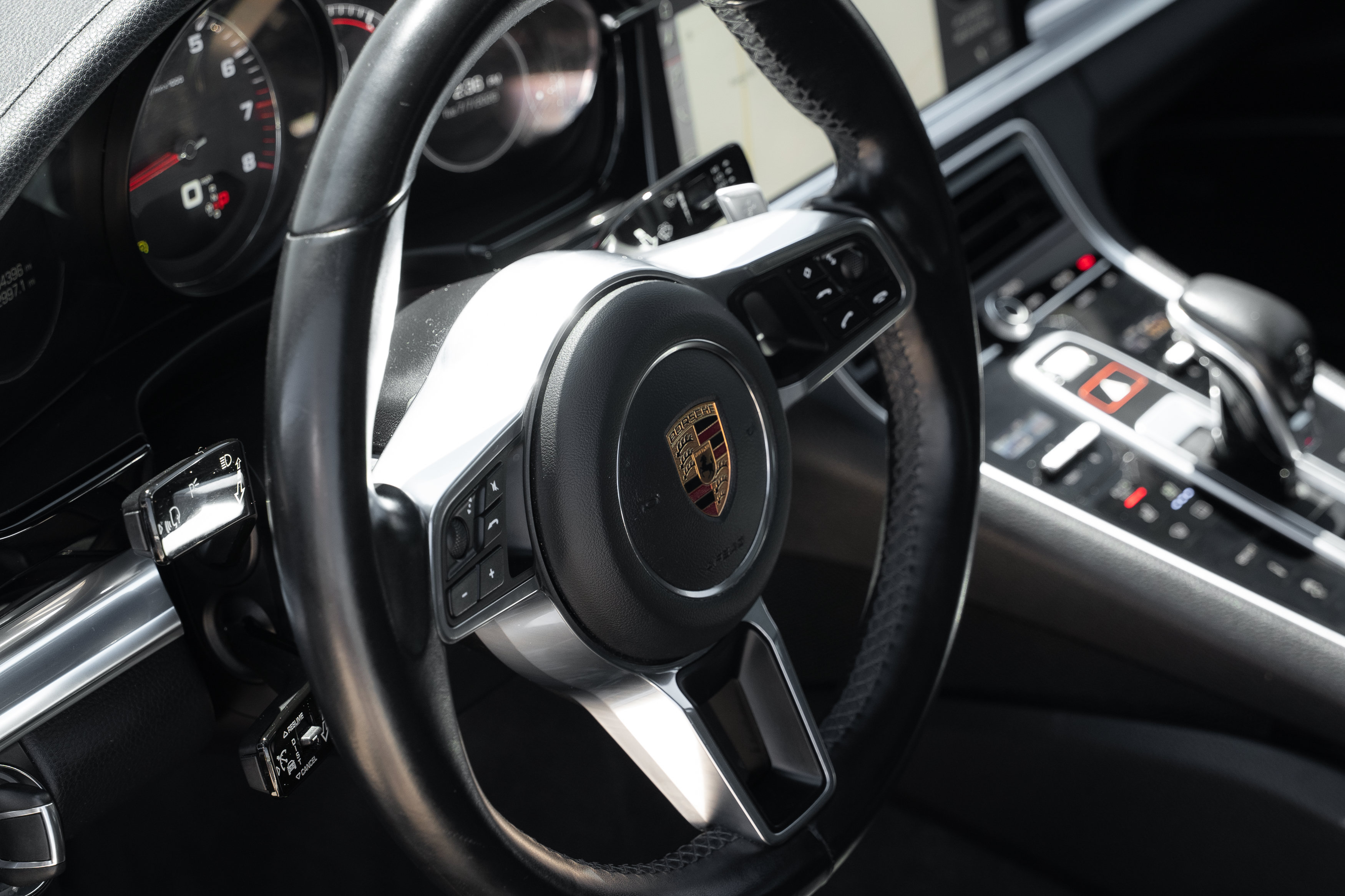 Used 2018 Porsche Panamera 4S AWD/4WD image 12