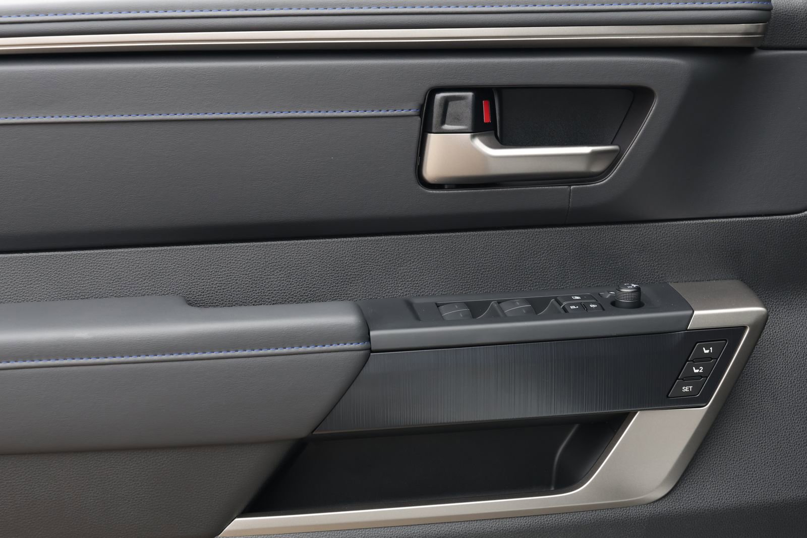 New 2026 Toyota Tundra Platinum image 32