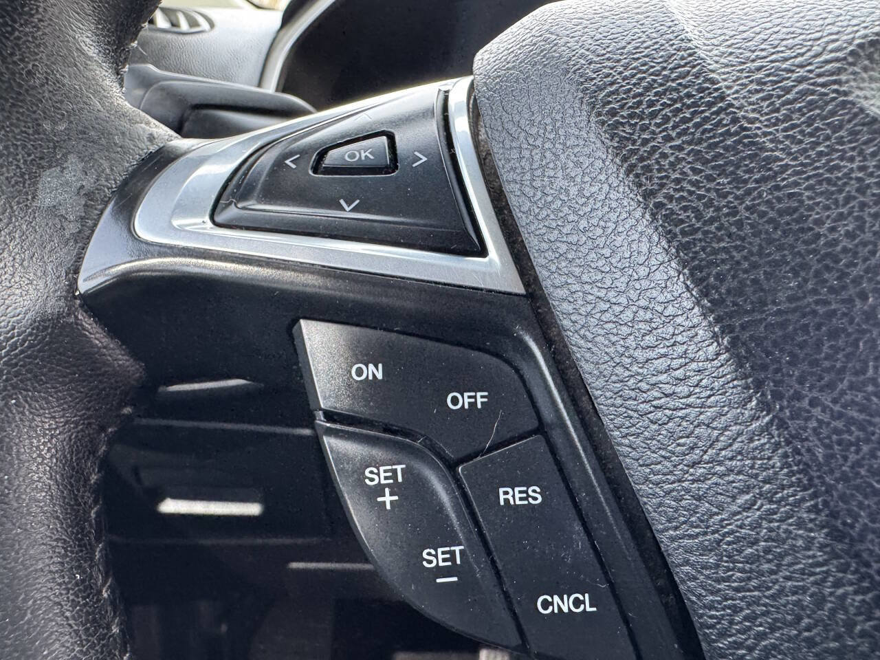 Used 2015 Ford Edge SEL w/ Equipment Group 201A image 24