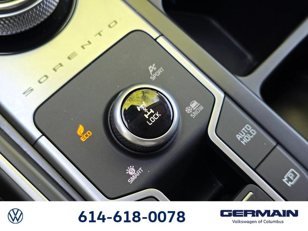 Used 2022 Kia Sorento EX w/ Panoramic Sunroof Package AWD/4WD image 39