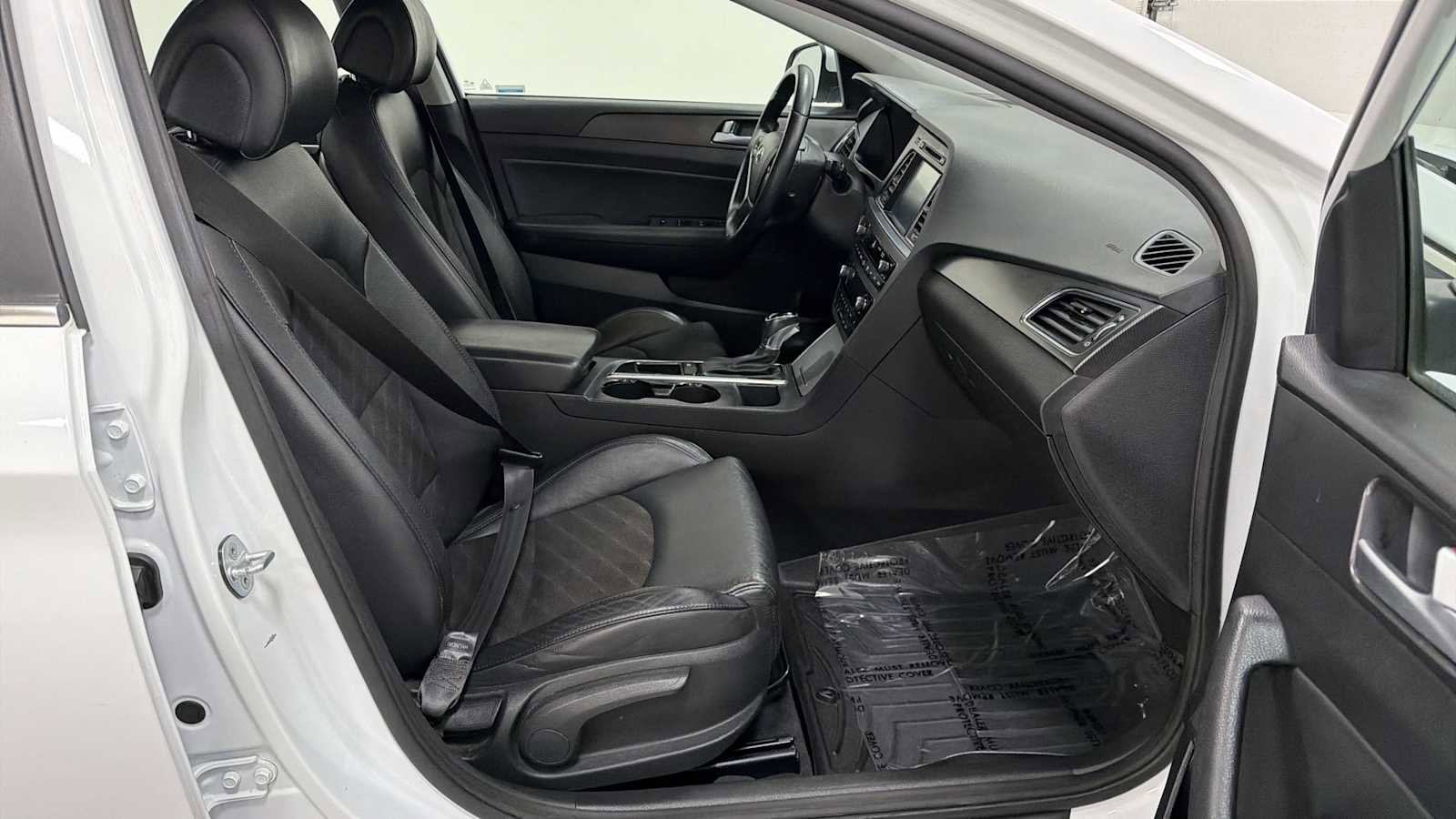 Used 2015 Hyundai Sonata Sport w/ Option Group 04 FWD image 29