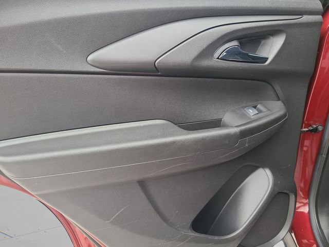 Used 2023 Chevrolet TrailBlazer RS image 30