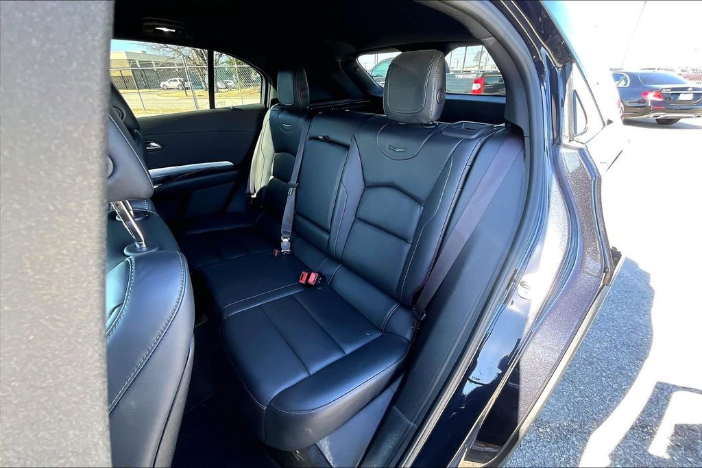 Used 2023 Cadillac XT4 Premium Luxury FWD image 37