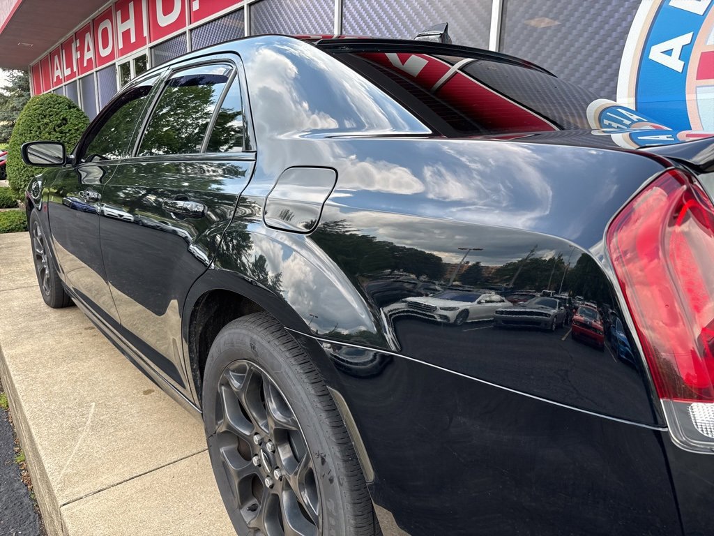 Used 2018 Chrysler 300 S w/ 300S Premium Group image 14