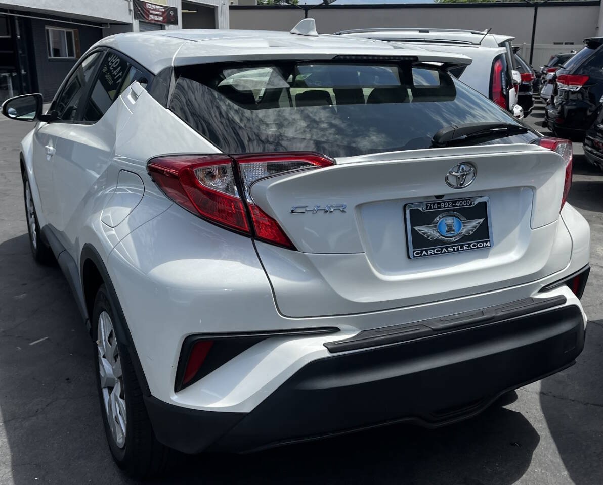Used 2019 Toyota C-HR LE FWD image 6