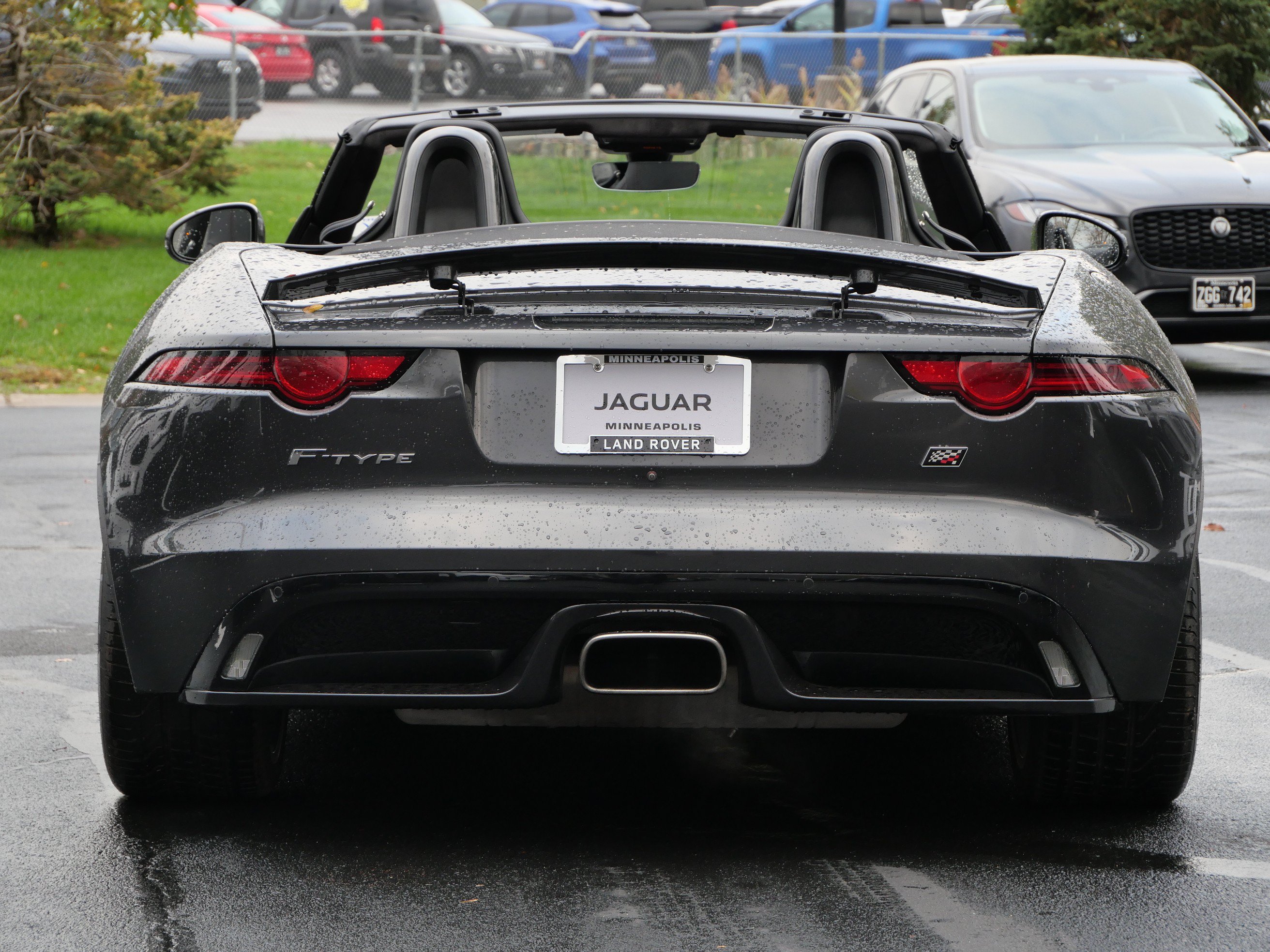 Used 2020 Jaguar F-TYPE Convertible RWD image 4