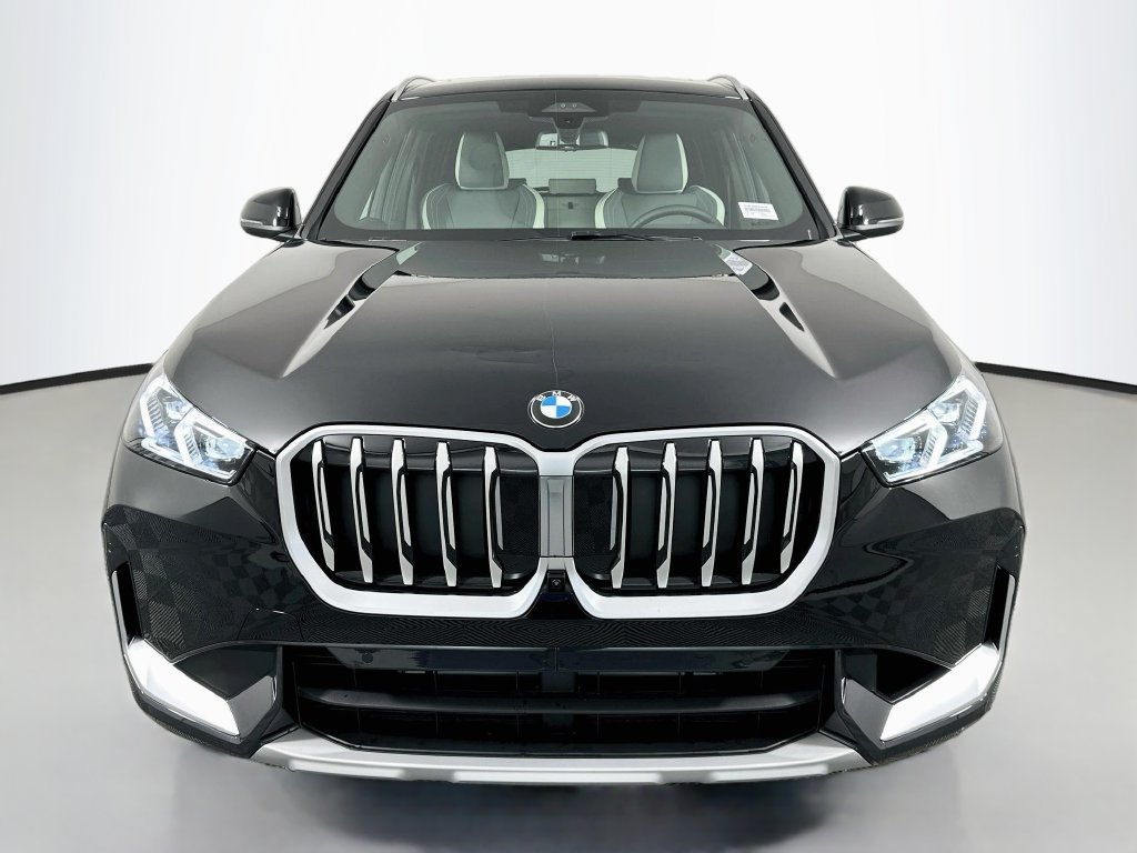 New 2027 BMW X1 xDrive28i w/ Technology Package AWD/4WD image 2