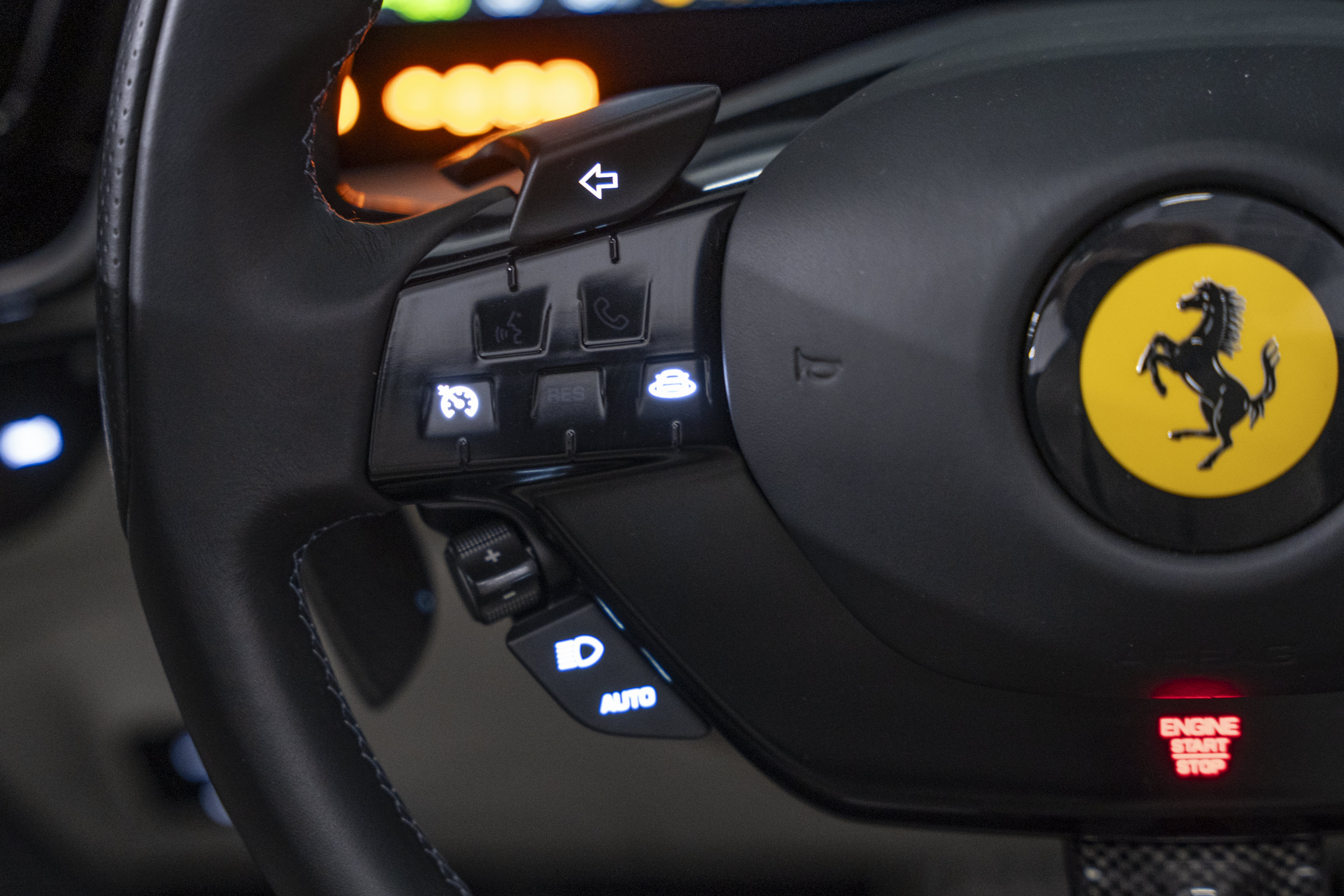 Used 2025 Ferrari Roma Spider RWD image 31